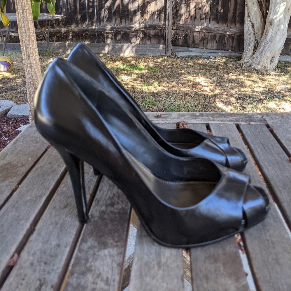Nine West Black Leather Heels